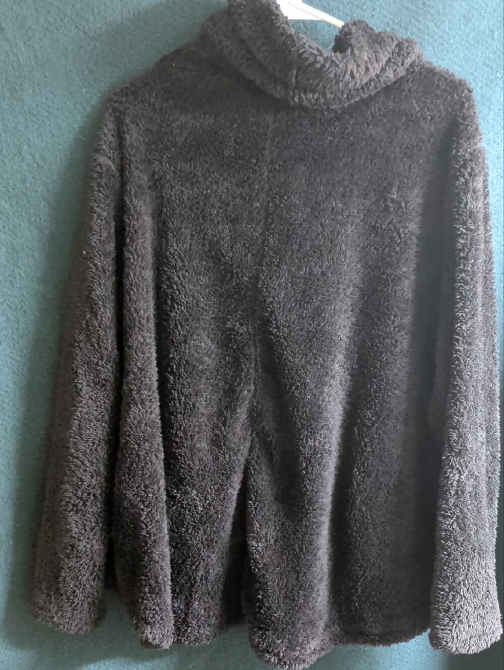 Cozy Black Button-Front Plush Cardigan - Picture 3 of 3